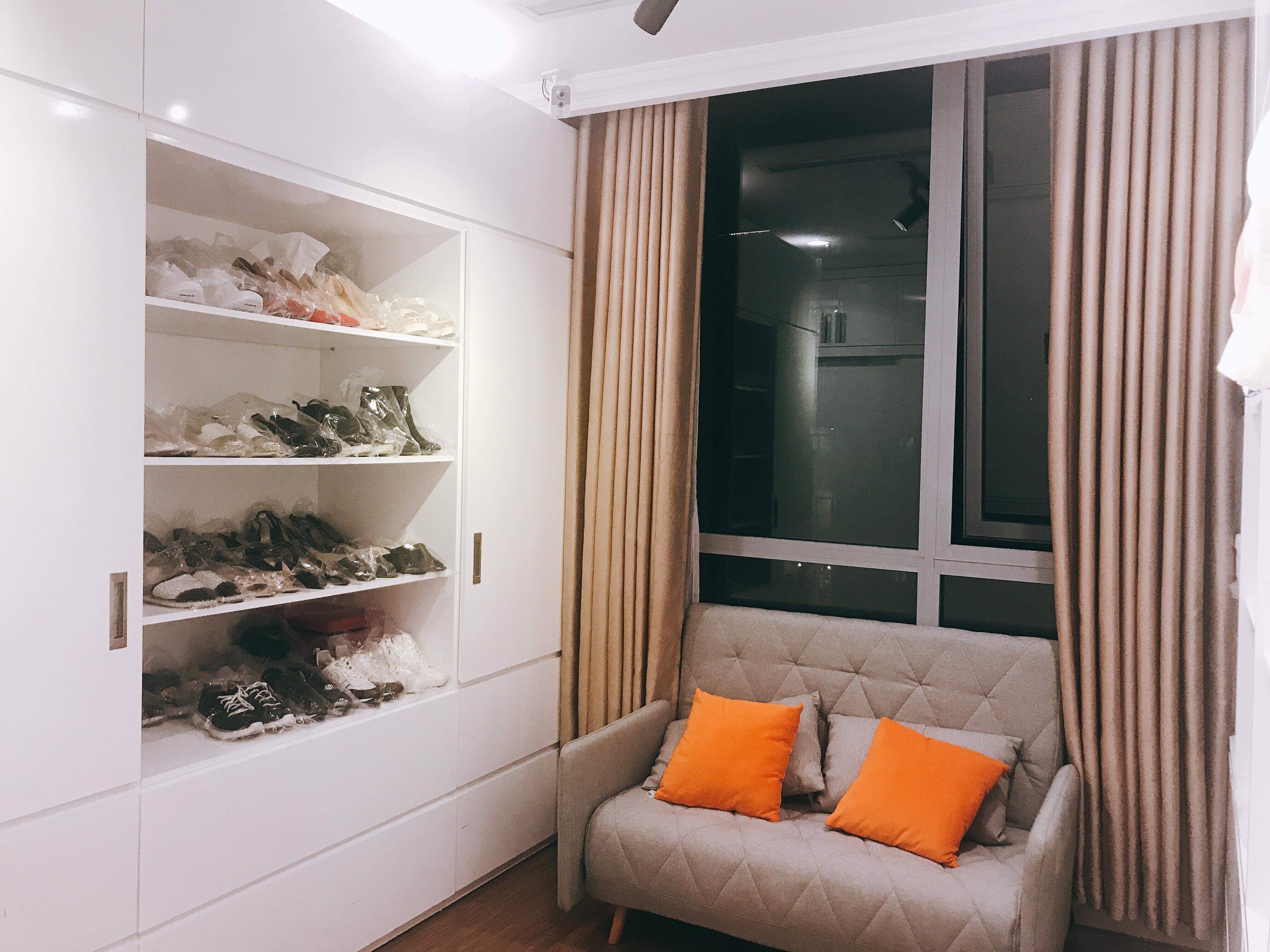 Cần cho thuê căn 3pn tòa Central 1 giá 1600$ dự án vinhomes central park